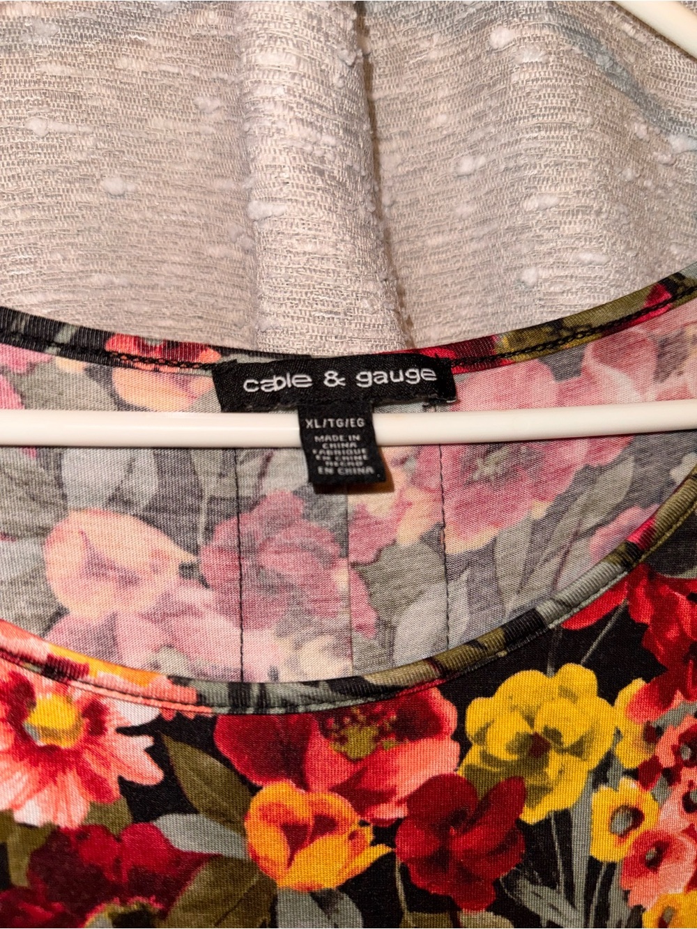 Floral Scoop Neck Tunic in Red, Yellow & Pink summer and Spring, size XL soft - Picture 3 of 3